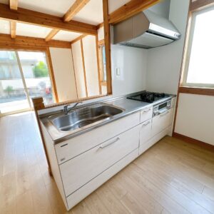 【静岡市葵区長谷町の賃貸物件】葵小学校区！駐車場2台付きテラスハウス！陽だまりリビングで育む家族の時間 画像6