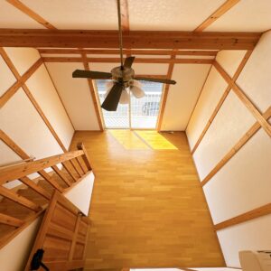 【静岡市葵区長谷町の賃貸物件】葵小学校区のテラスハウス。駐車場2台／南向きの明るいリビング