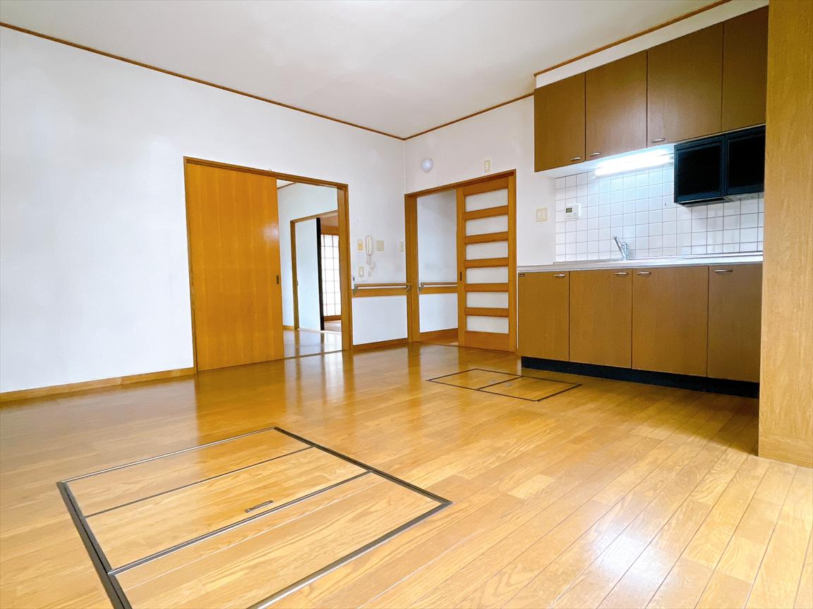 【静岡市葵区瀬名中央3】仲介手数料無料！広々6LDK中古住宅／リフォーム向け 画像3