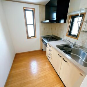 【静岡市葵区城北の中古住宅】スーパー、小学校、総合病院が全て徒歩5分圏内！生活が完結する家 画像10