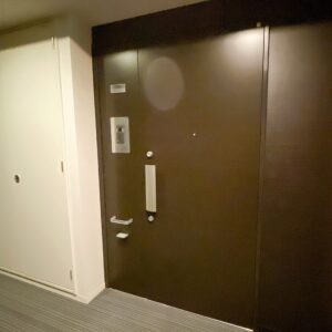 (玄関)